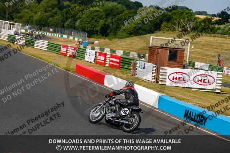 Vintage motorcycle club;eventdigitalimages;mallory park;mallory park trackday photographs;no limits trackdays;peter wileman photography;trackday digital images;trackday photos;vmcc festival 1000 bikes photographs